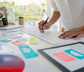 Eye-Opening Examples of  Good & Bad UX Design